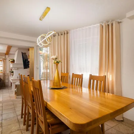 Appartement Next To The Makarska