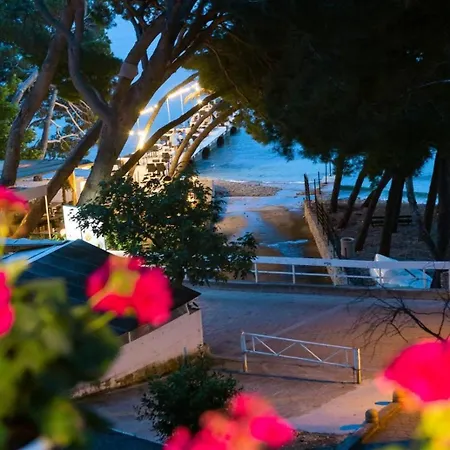 Apartman Next To The